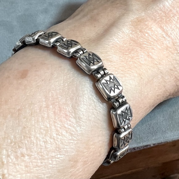 Carolyn Pollack 925 reversible Sterling Silver and Denim Lapis gemstone bracelet - Picture 4 of 11